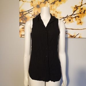 Wet Seal black sleeveless button up blouse